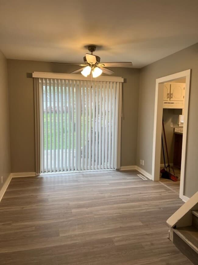 Building Photo - 610 Grover St