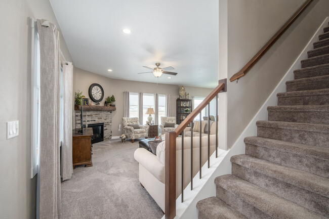 Building Photo - 1051 Faith Ct
