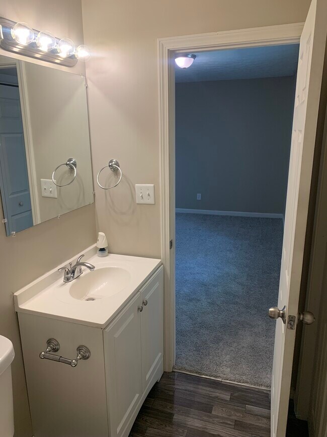 Building Photo - 3849 Wem Dr