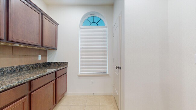 Building Photo - 9419 Grand Spark Dr