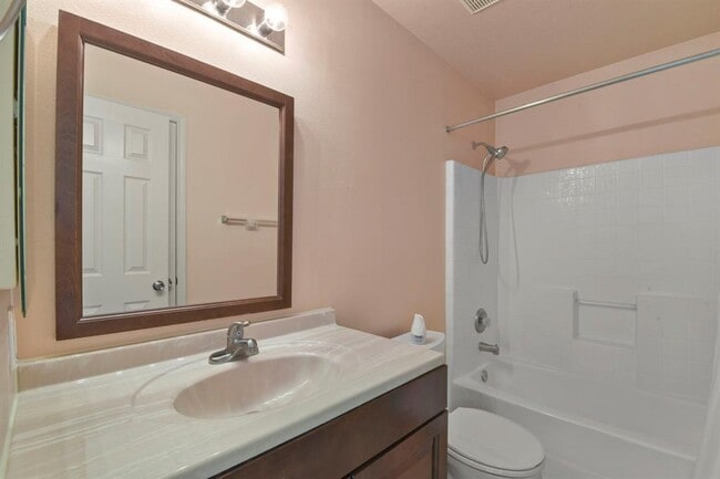 Building Photo - 3408 Glenmore Meadow Dr