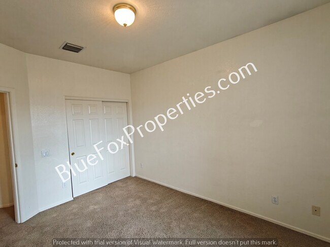 Building Photo - 7600 W Summer Sky Dr