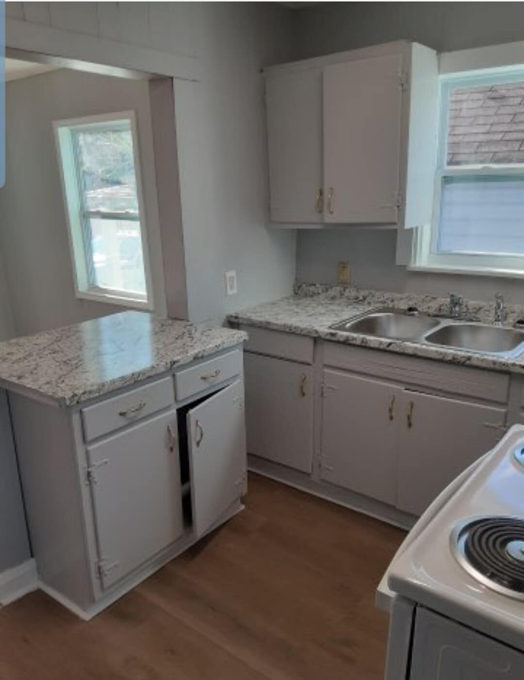 Kitchen - 726 Ben Hur Ave