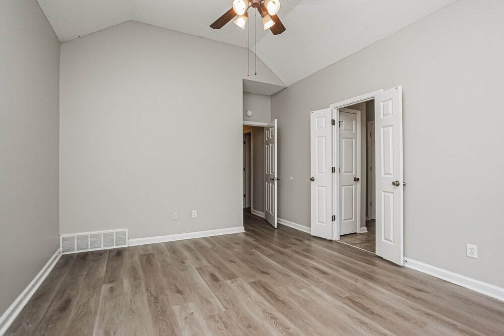 Building Photo - 10183 Tall Hickory