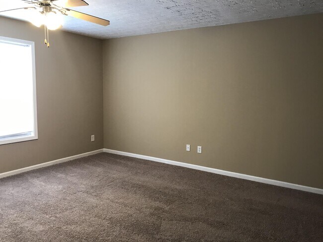 Building Photo - 201 McFadin Station St