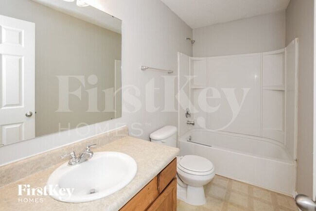 Building Photo - 11419 High Grass Dr