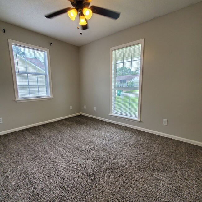 Building Photo - Charming 3-Bedroom Home with Private Fenced Yard in Valdosta, GA!