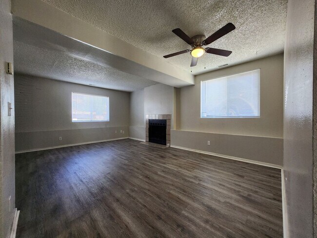 Building Photo - 1835 Zebulon Dr