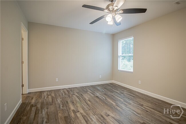 Building Photo - 22 Nelson St