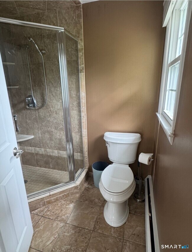 Building Photo - 131 Old Elm Rd