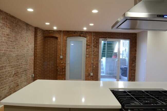 Building Photo - 1211 Palisade Ave