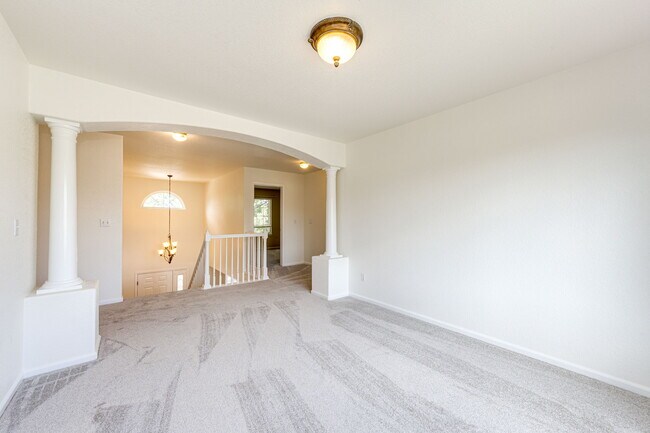 Building Photo - 9476 Morning Glory Way