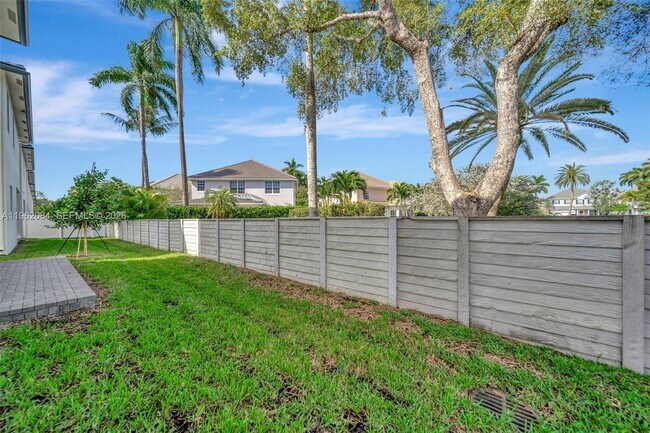 Building Photo - 1427 SW 23rd St