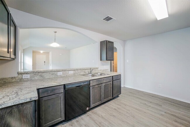 Building Photo - 312 Pronghorn Dr