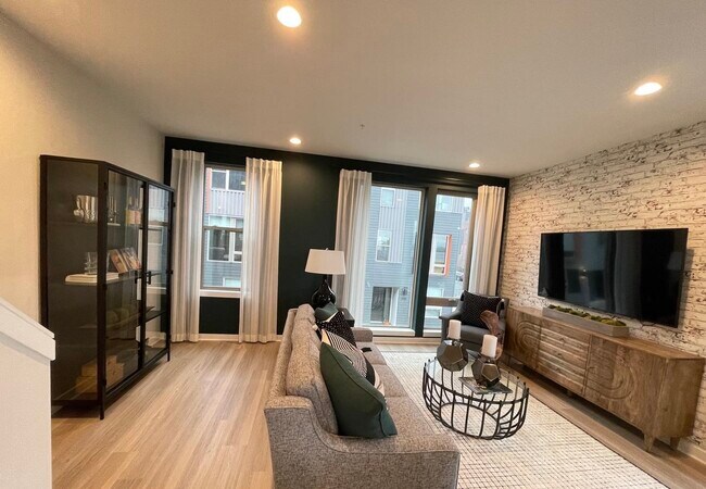 Building Photo - 3113 Beachview Ln