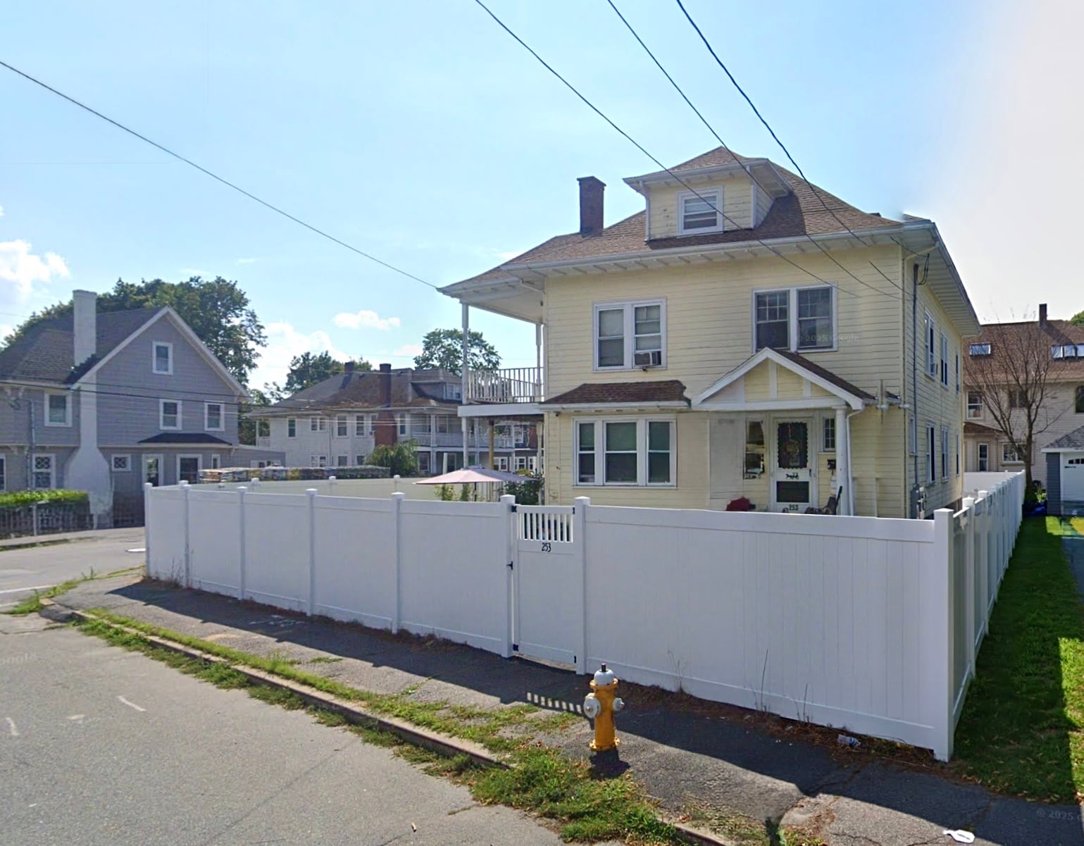 Building Photo - 253 Humphrey St