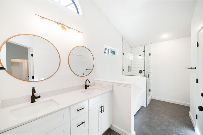 Building Photo - 4707 Alta Loma Dr