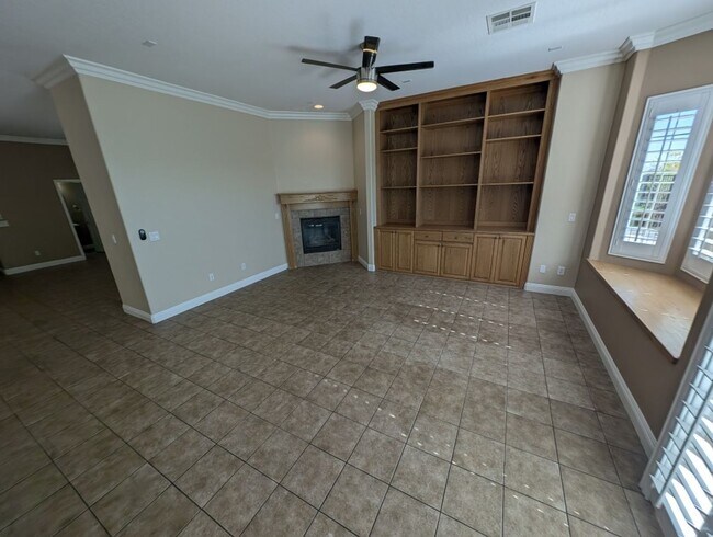 Building Photo - 9149 Tudor Park Pl