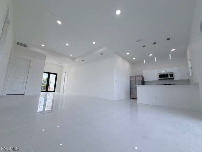 Building Photo - 477 Rayford St