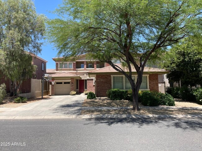 Primary Photo - 16054 W Shangri La Rd