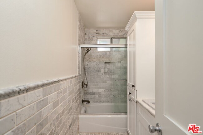 Building Photo - 22417 Dolorosa St