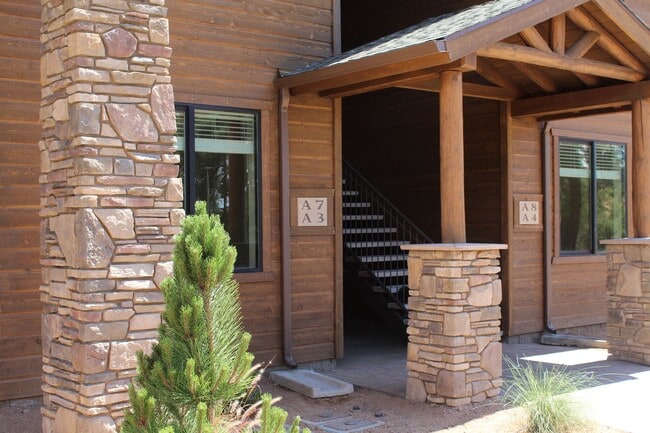 Building Photo - 200 E Malibu Dr