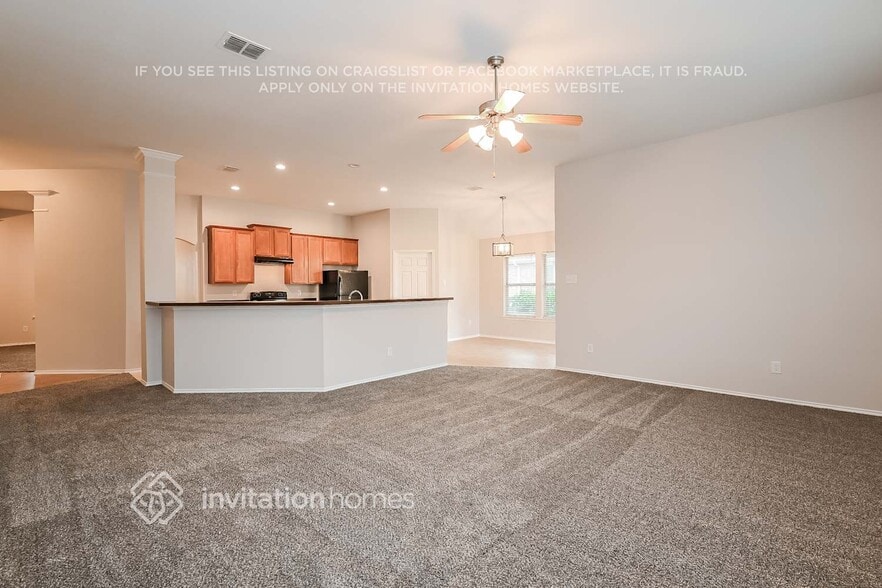 Building Photo - 1007 Spofford Dr