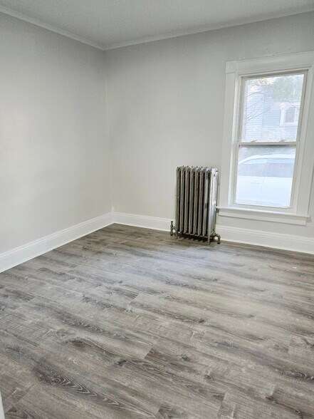 Building Photo - 21 Vassar St