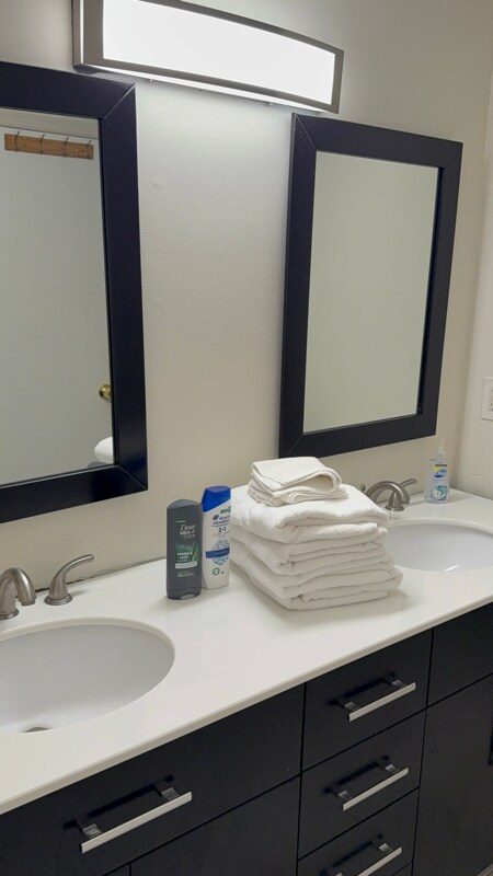 Building Photo - 797 Waksman Pl