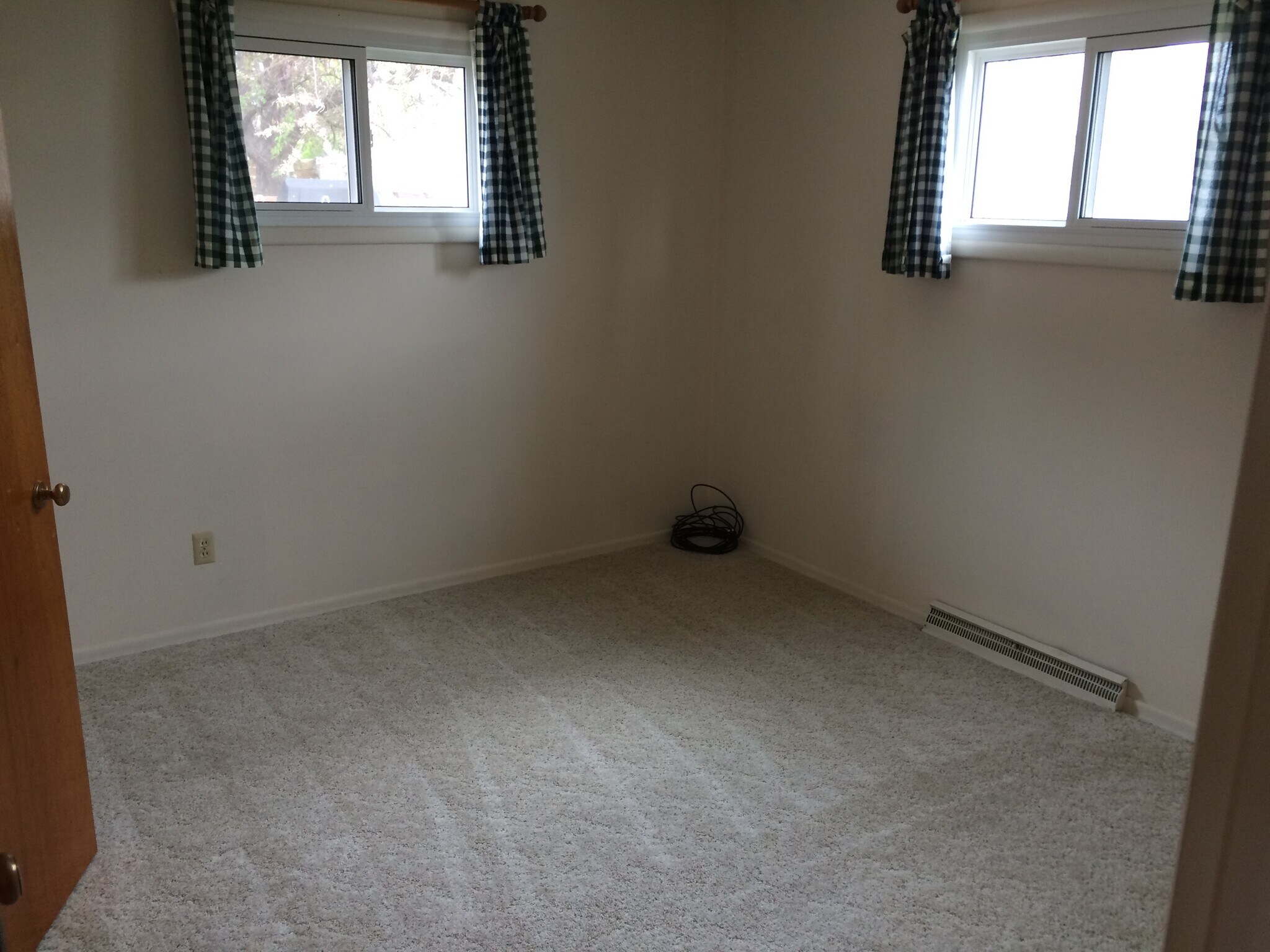 Building Photo - 4026 Ella Ave