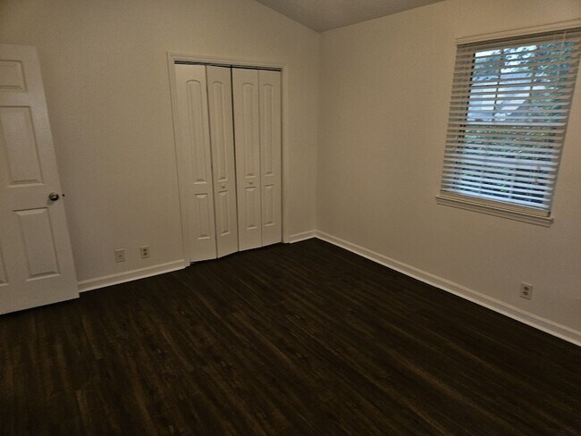 Building Photo - 117 McMurray Cir