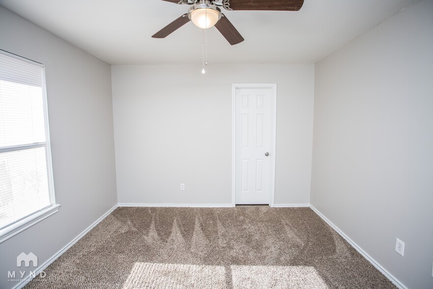 Building Photo - 514 N Brentwood Ave