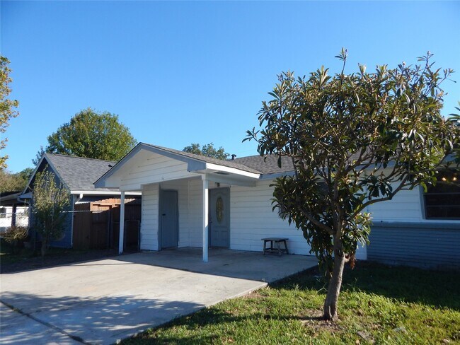 Building Photo - 206 Arnett Ln