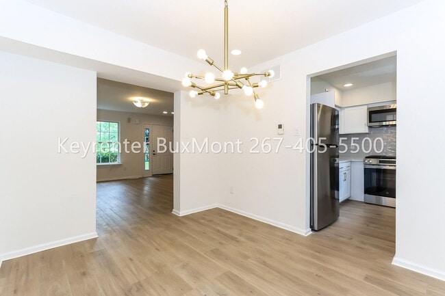 Building Photo - Updated Patriots Ridge Townhome