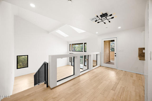 Building Photo - 534 Alta Vista Ave