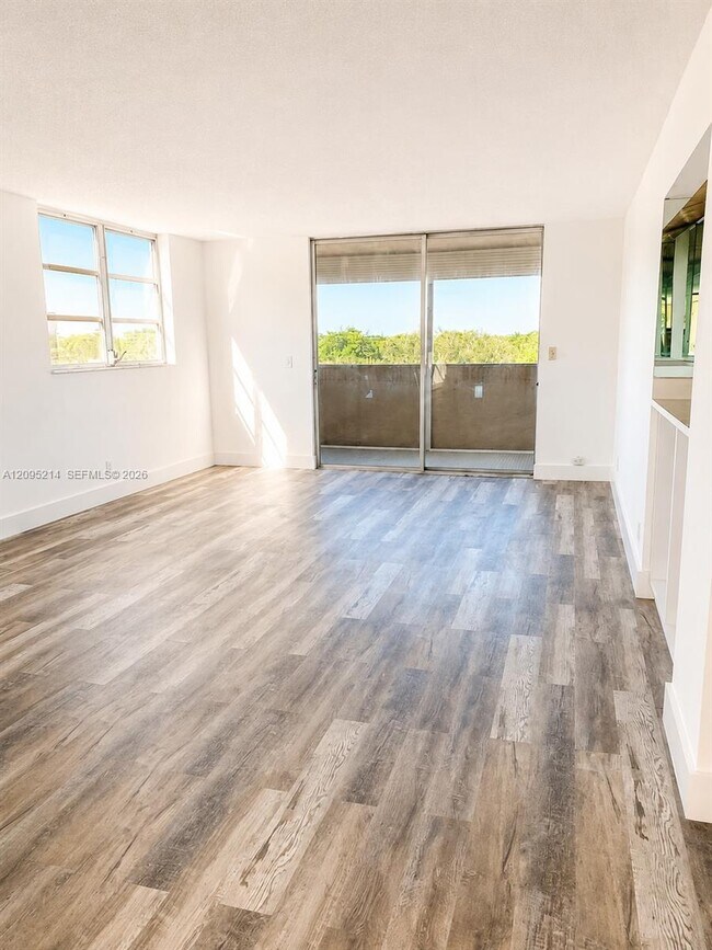 Building Photo - 406 NW 68th Ave