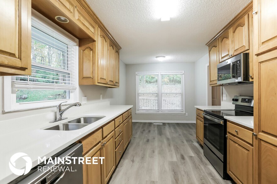 Building Photo - 517 N Clayview Dr