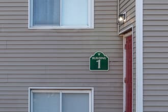 Building Photo - 36 Woodbury Ave