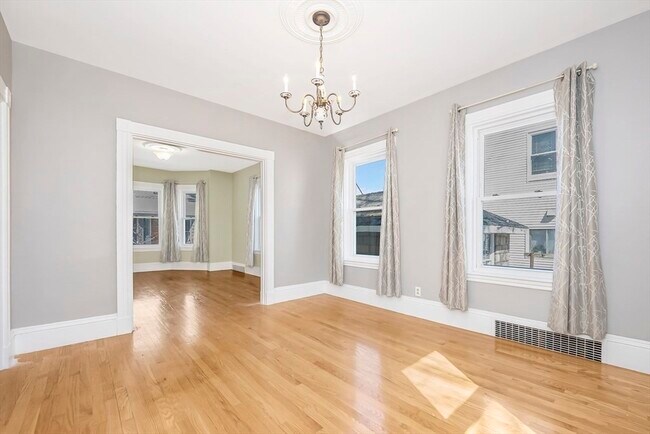 Building Photo - 16 Oak Grove Terrace