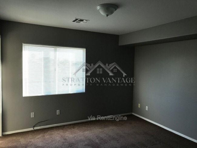 Building Photo - 12525 W Rosewood Ln