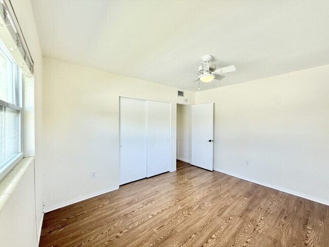 Building Photo - 14218 Sharon Dr