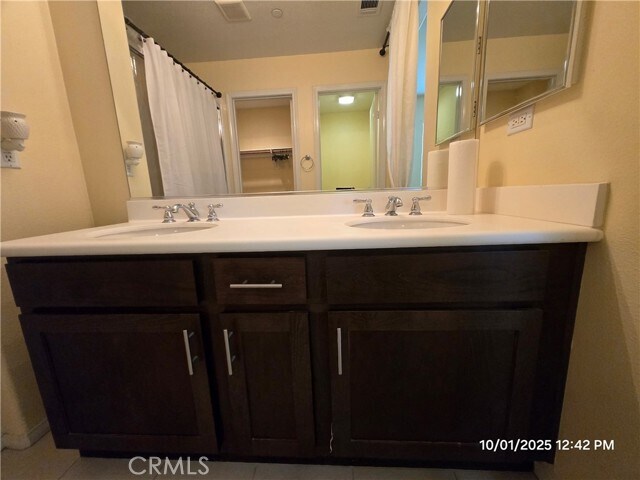 Building Photo - 17871 Shady View Dr