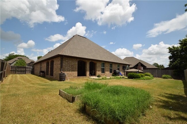 Building Photo - 5608 SW Gunstock Rd