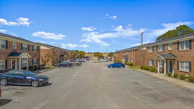 Building Photo - Interstate Residences