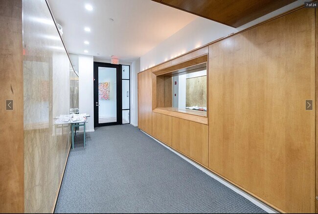 Building Photo - 1661-1663 Washington St. Unit 203