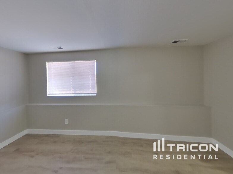 Building Photo - 5925 Beltway Loop SE