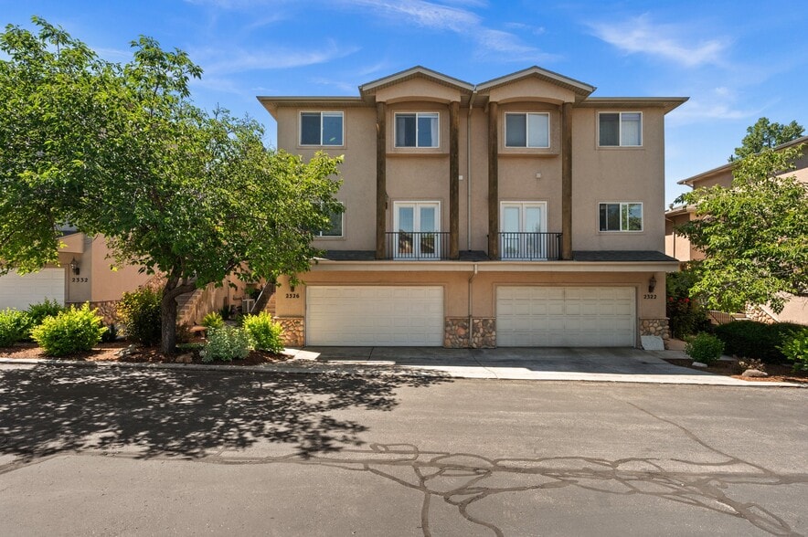 Building Photo - 2326 E Sky Pines Ct