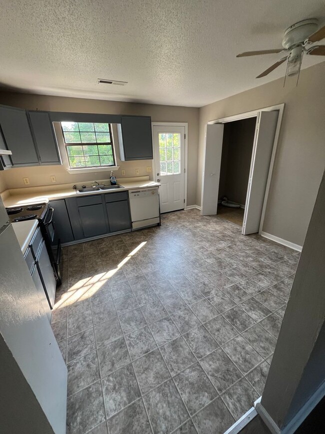 Primary Photo - Two Bedroom Duplex in Ringgold GA