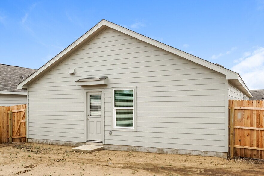 Building Photo - 14707 Greenfield Ml