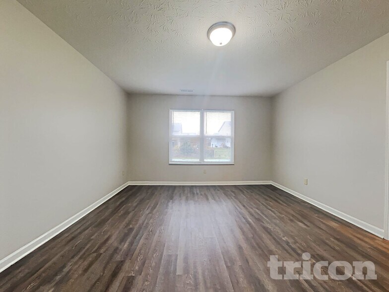 Building Photo - 2291 Hampton Dr